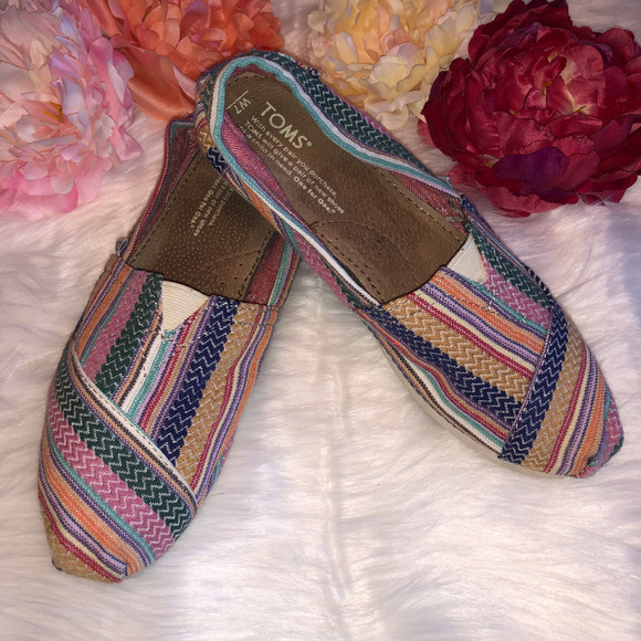 Toms Shoes - TOMS Slip-On 7W